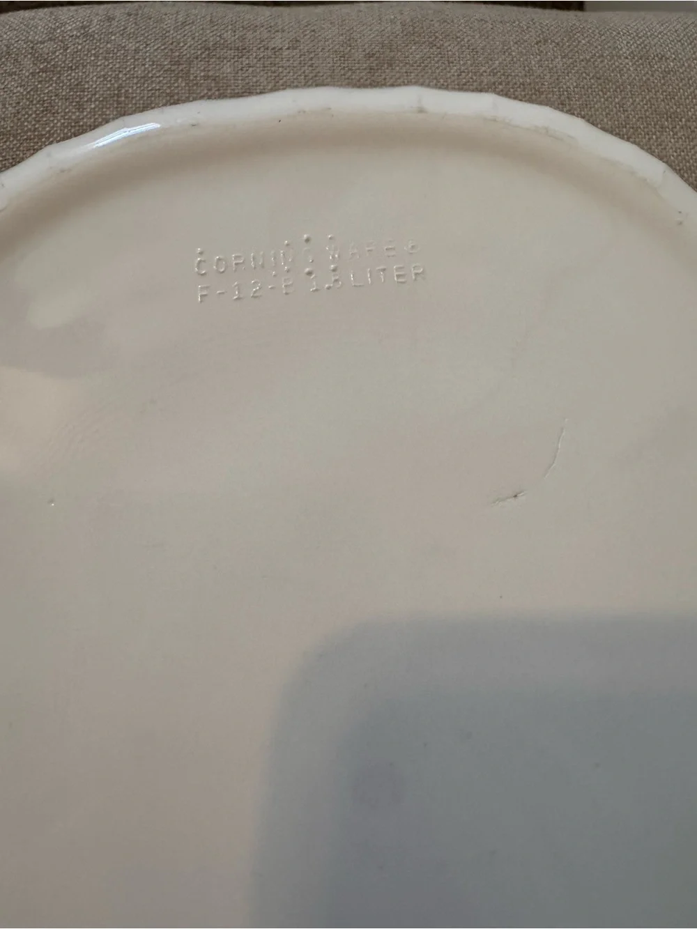 Corning Ware 1.8 liter Oval Covered Casserole Dish White With Storage Lid